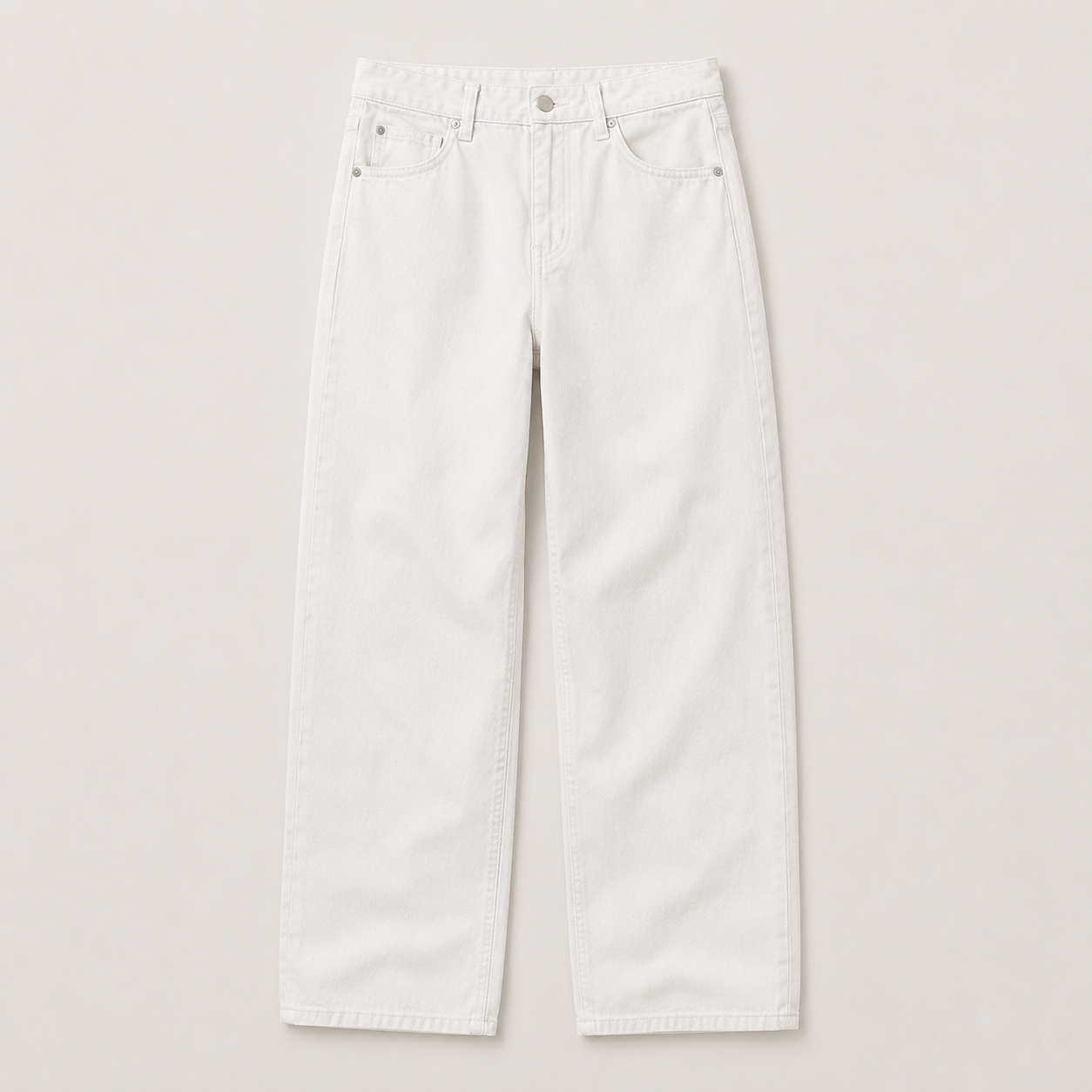 Haversham Relaxed Jeans in white — front product view