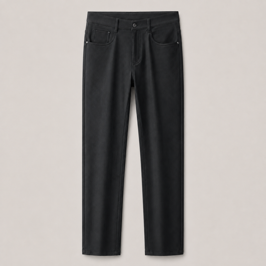 Commuter Chino Trousers productfoto op uniforme warmgrijze achtergrond